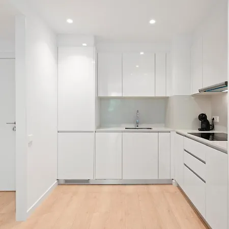 Daire Monthly 32 Nights 1br Pools Parking *