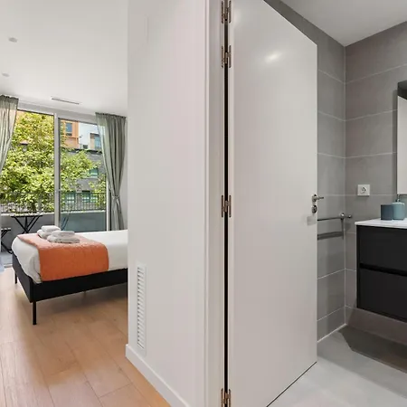 Monthly 32 Nights 1br Pools Parking *