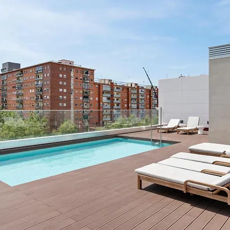 Apartamento Monthly 32 Nights 1br Pools Parking Barcelona