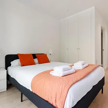 Apartment Modern Oasis 1br With Rooftop Pools & Parking Barcelona