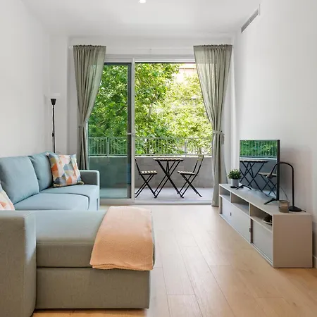 Monthly 32 Nights 1br Pools Parking *