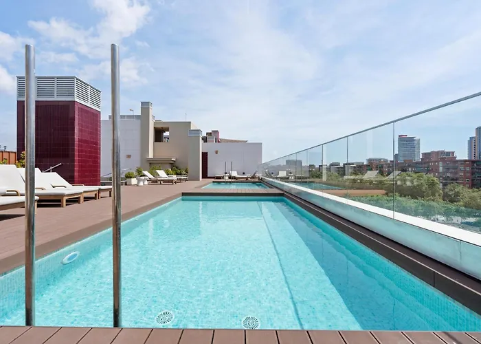Monthly 32 Nights 1br Pools Parking